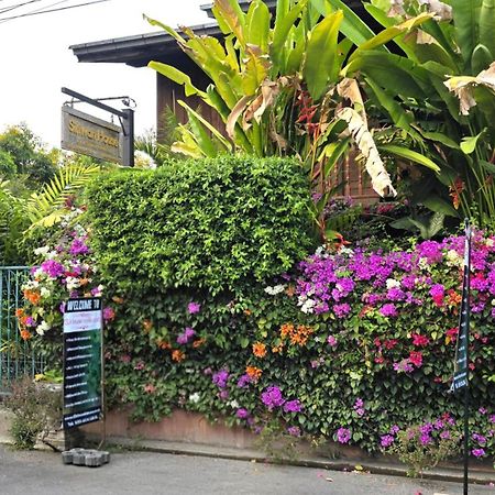 Siriwan Hostel Chiang Mai Dış mekan fotoğraf